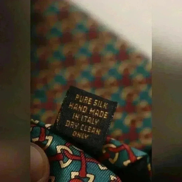 1980s FENDI Green Red Chain Motif Geometric 100% Silk  Tie 3.5" Made in Italy - Picture 5 of 6